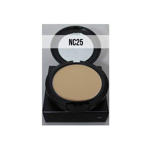 MAC Studio Fix Powder Plus Foundation portrait highlights pore-minimizing effect.