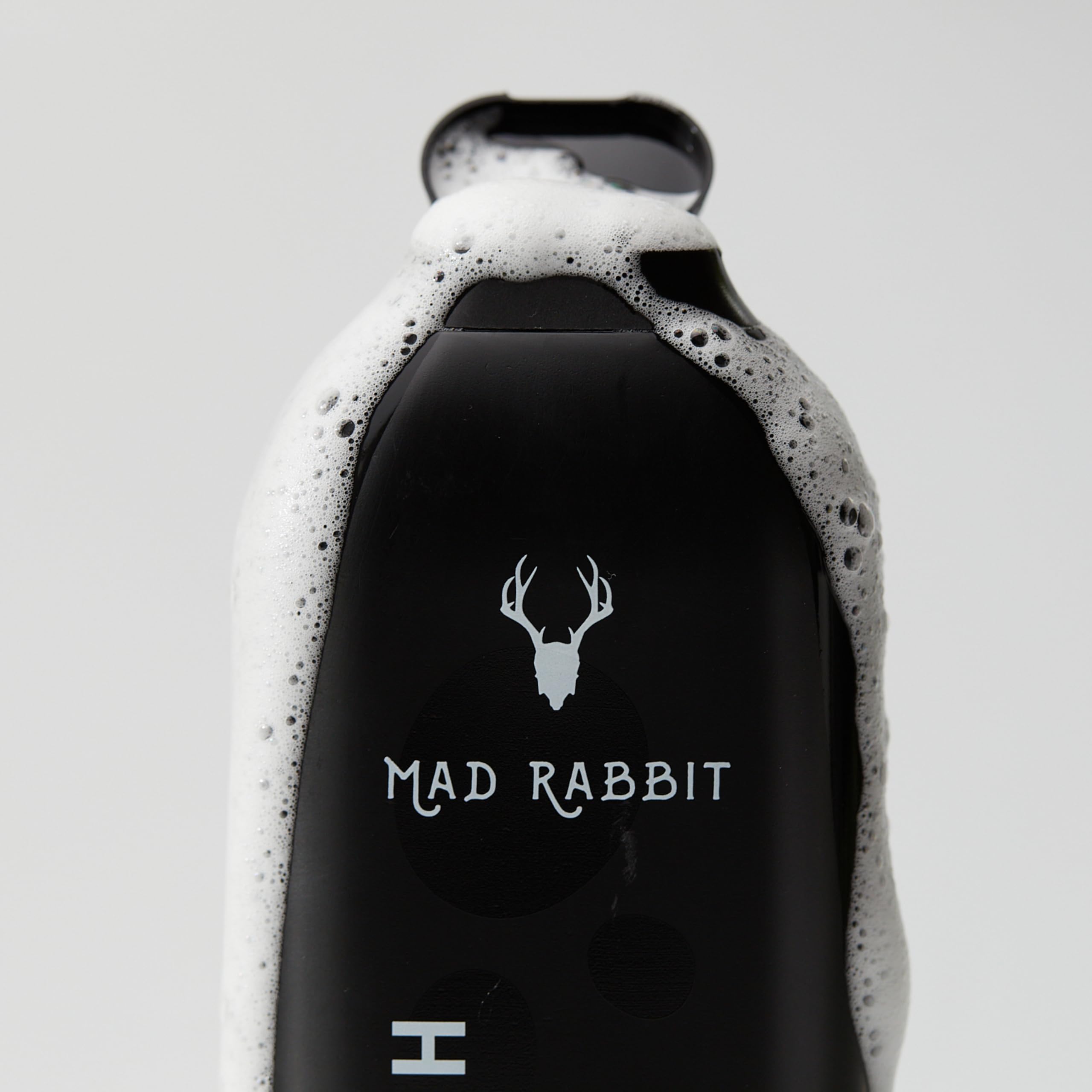 Pump dispenser of Mad Rabbit Refresh Body Wash for easy use.