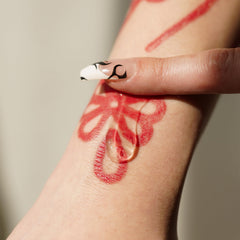 Mad Rabbit tattoo-aftercare cooling gel closeup with aloe and soothing agents