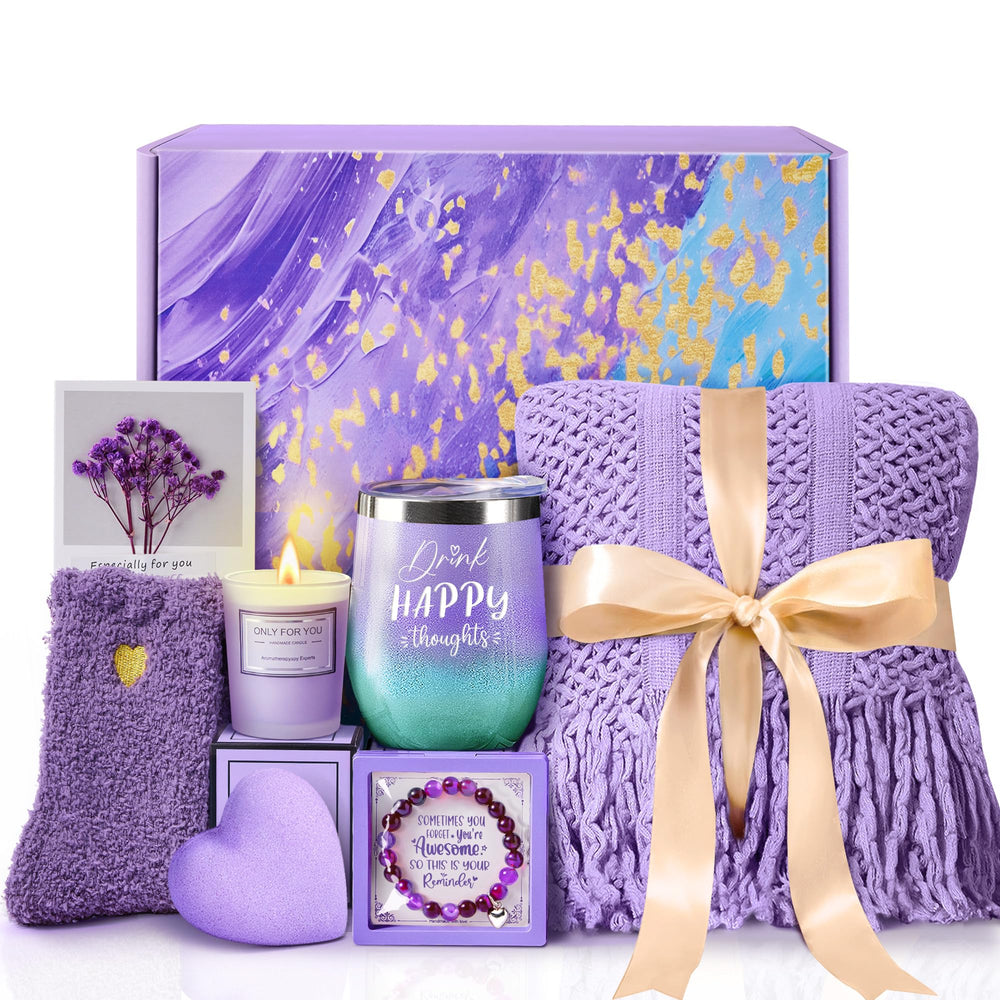 MADDIFY knitted blanket with tassels offers cozy warmth for relaxing evenings.