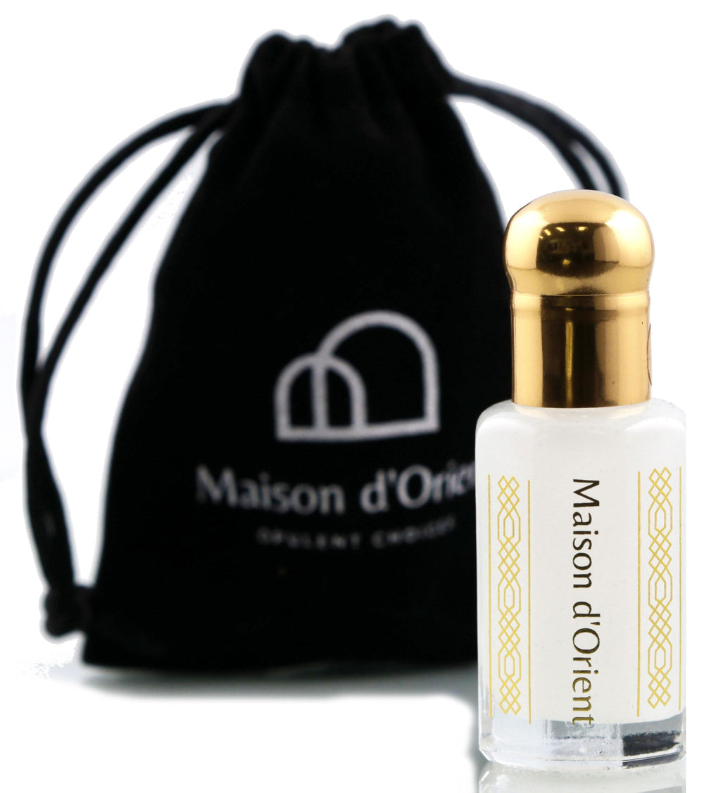 Maison d'Orient Musk Tahara bottle front with a long-lasting white musk fragrance.
