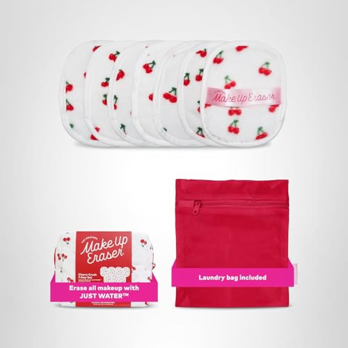 MakeUp Eraser Cherry Crush effectively removes waterproof mascara and sunscreen with water.