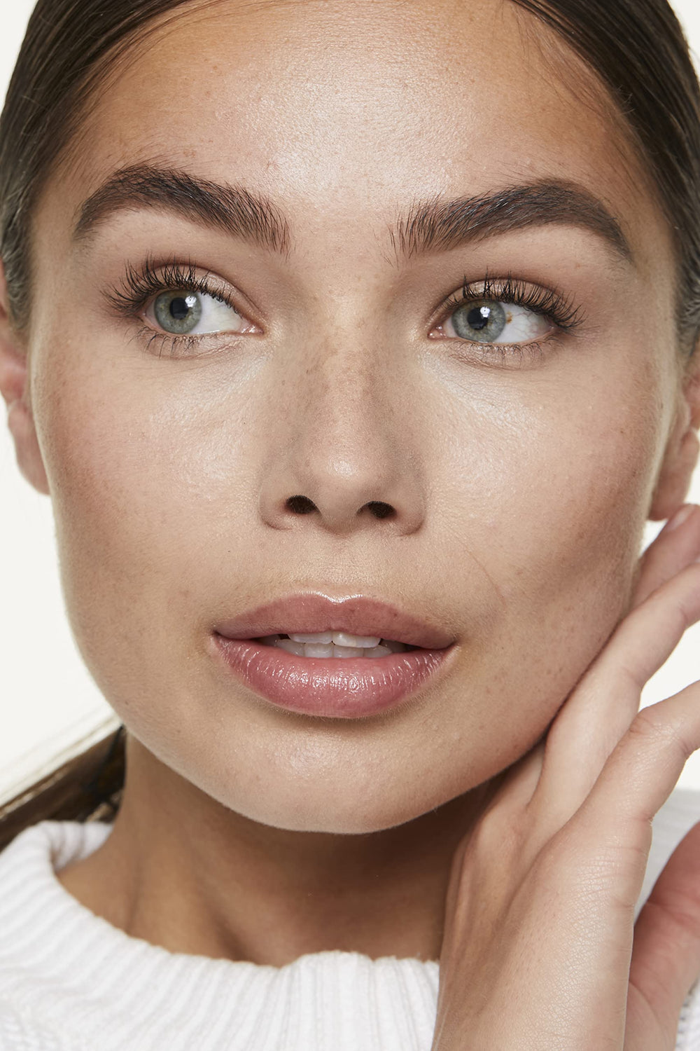 Makeup Revolution Ultra Sculpt & Contour Kit vegan-cruelty-free-label supports ethical beauty choices.