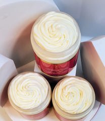 Makof Beauty Chebe Butter texture on curls demonstrates smooth application and define.
