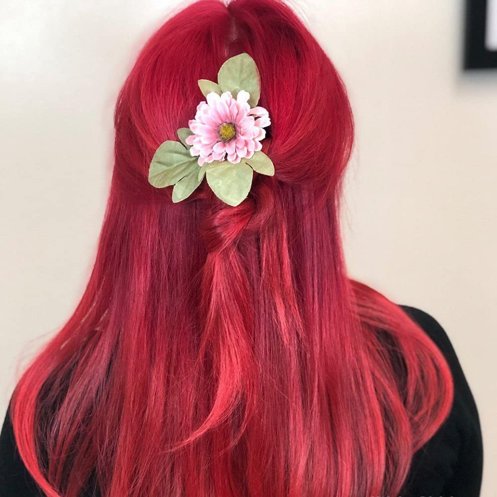 MANIC PANIC Classic Red Passion glows under blacklight for extra vibrancy.