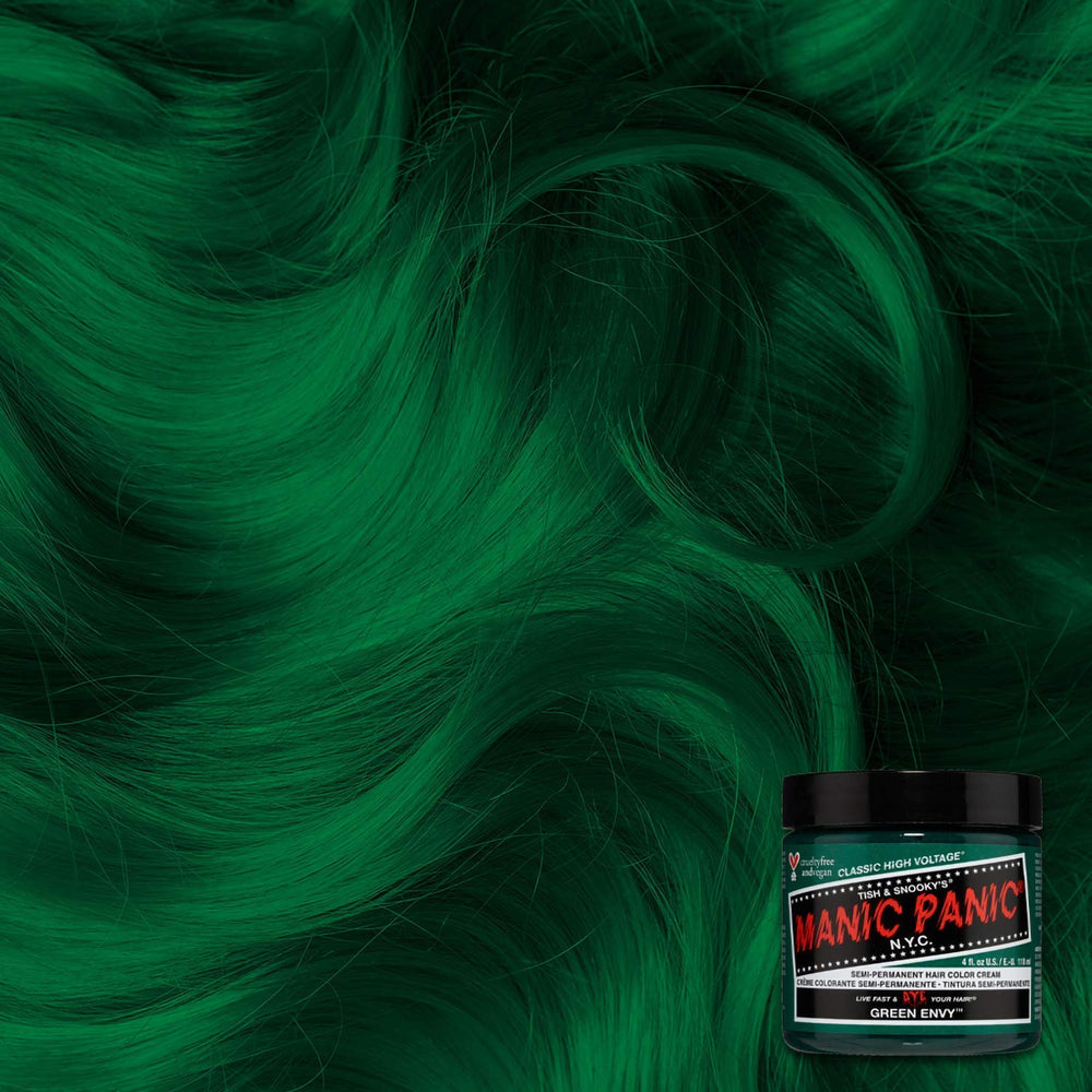 MANIC PANIC Green Envy swatch emerald reveals rich pigmentation and blue-tinged depth.