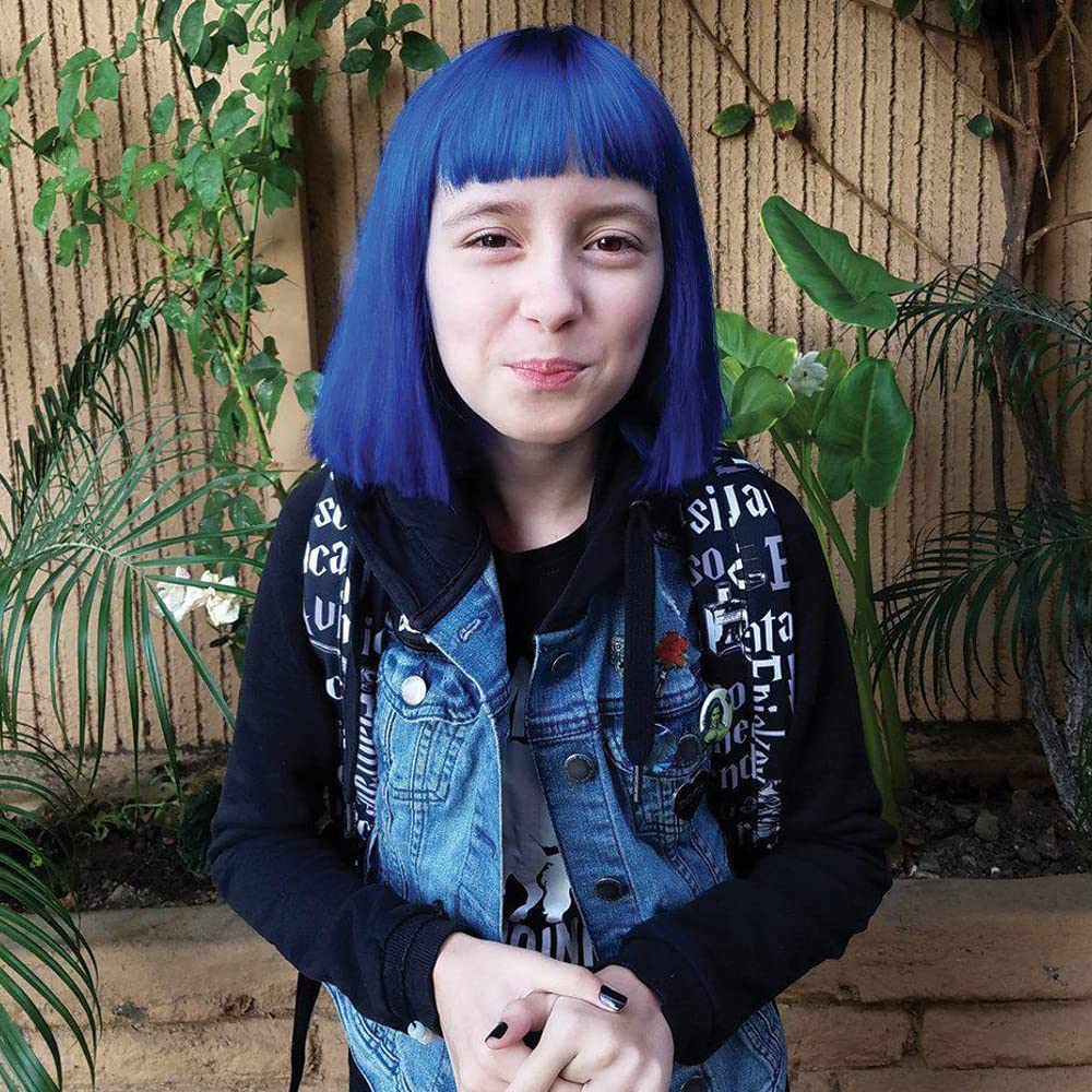 MANIC PANIC Rockabilly Blue being applied reveals rich saturation across the strand.