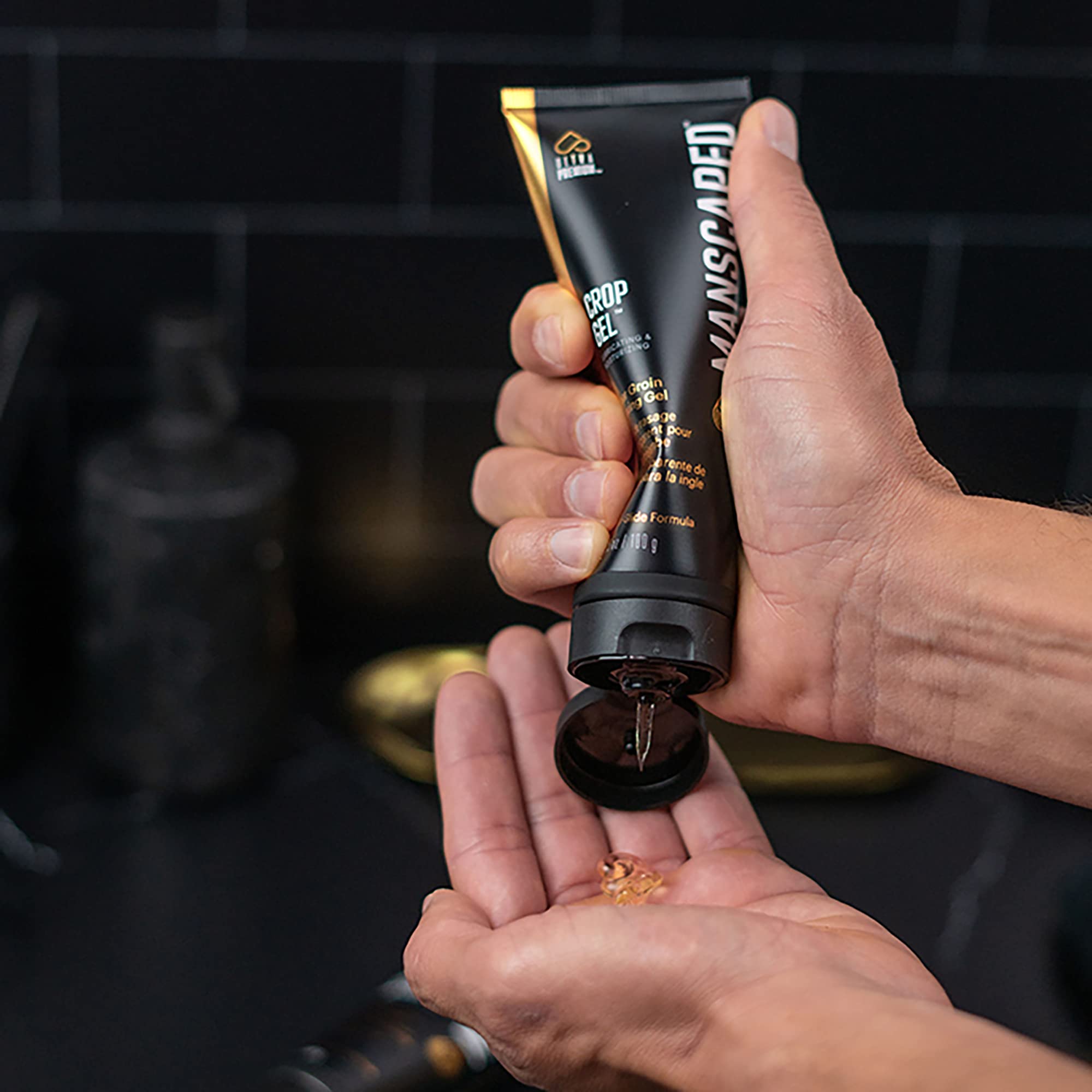 MANSCAPED Crop Gel orchid-tea-tree gentle care and scent.