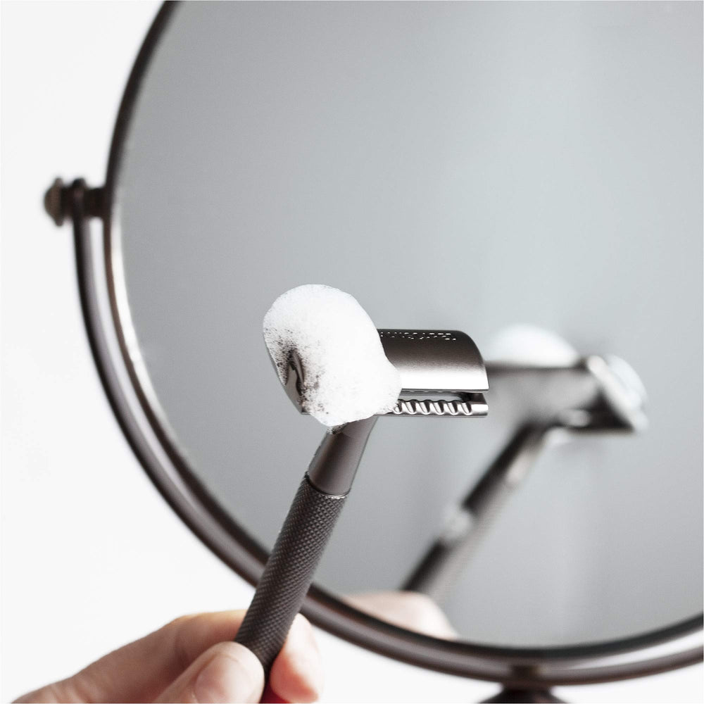 MANSCAPED The Plow 2.0 compact form fits your grooming kit.