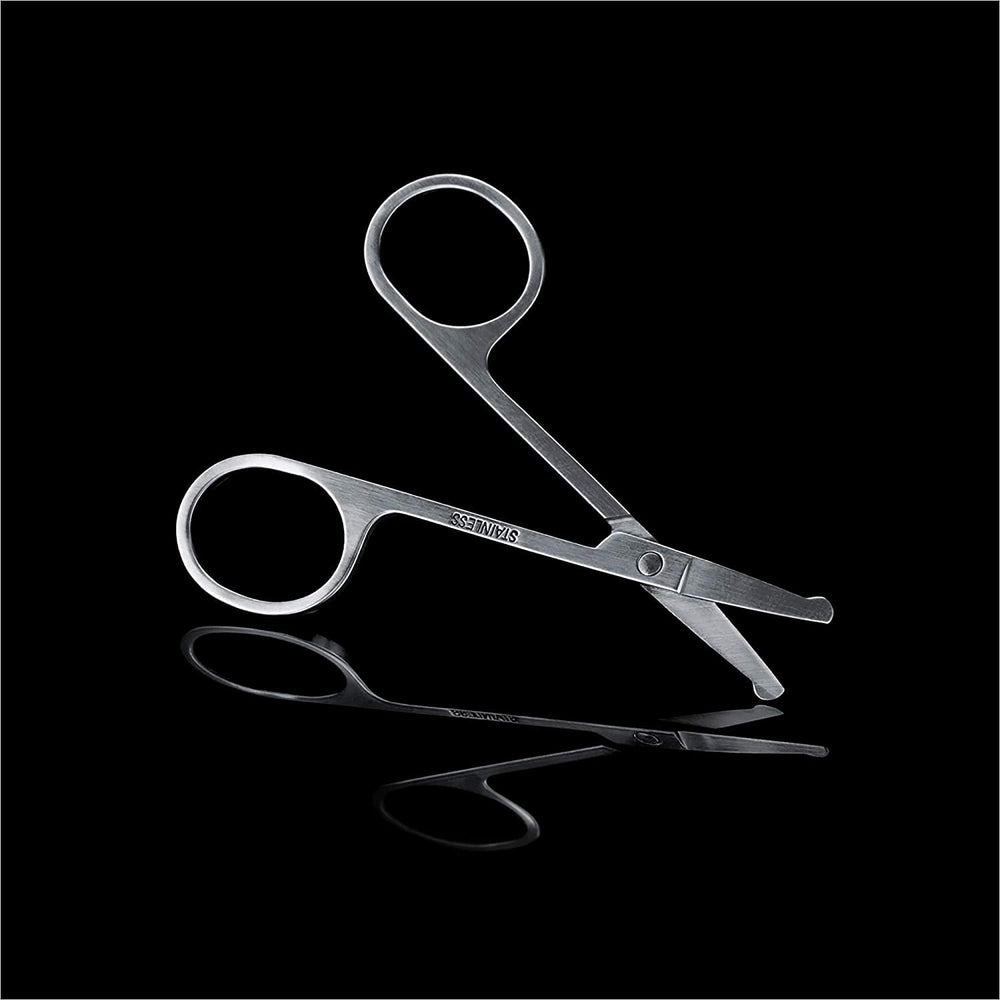 MANSCAPED Shears 2.0 travel case open with all tools visible.
