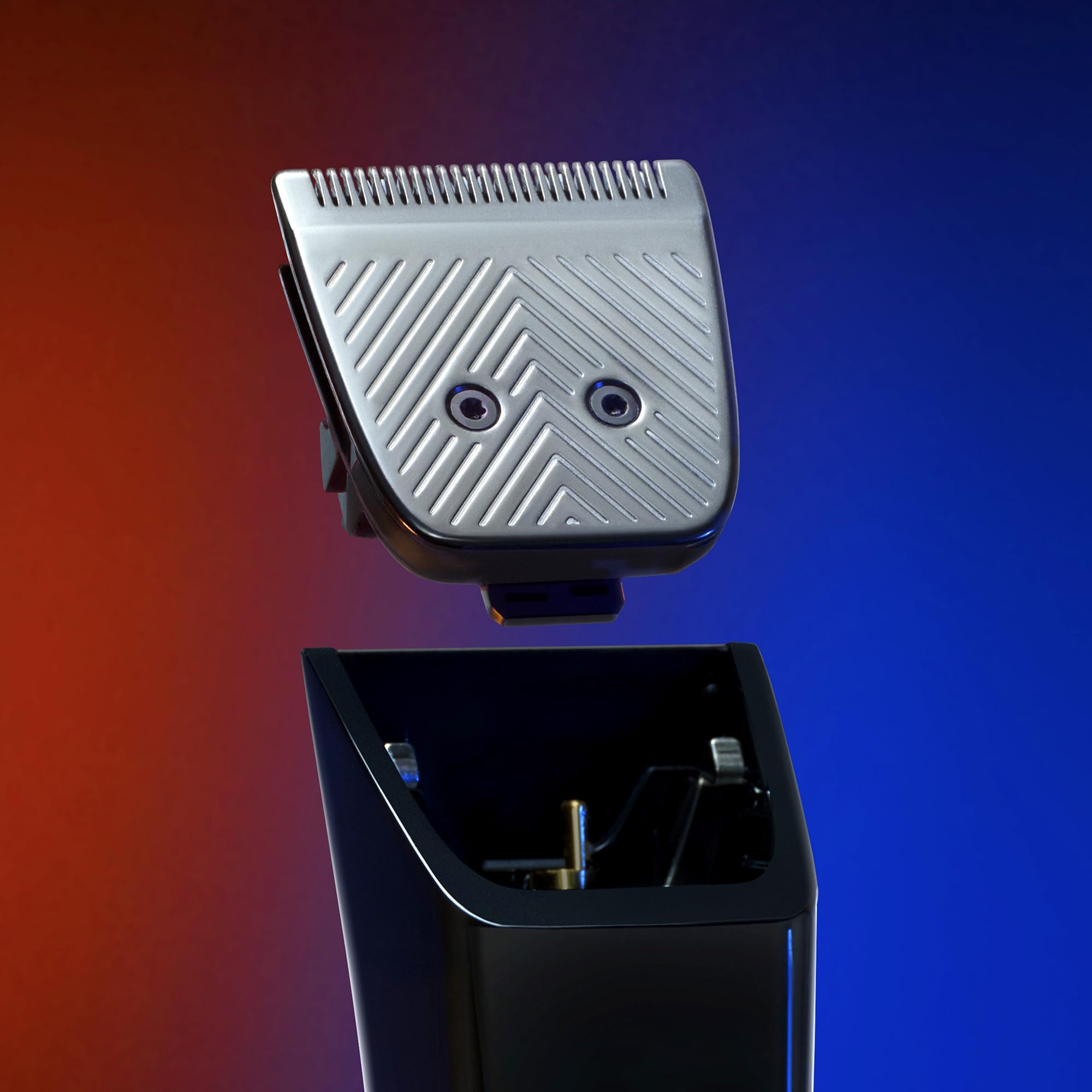 MANSCAPED SkinSafe metal guard shows protective design minimizes accidental cuts