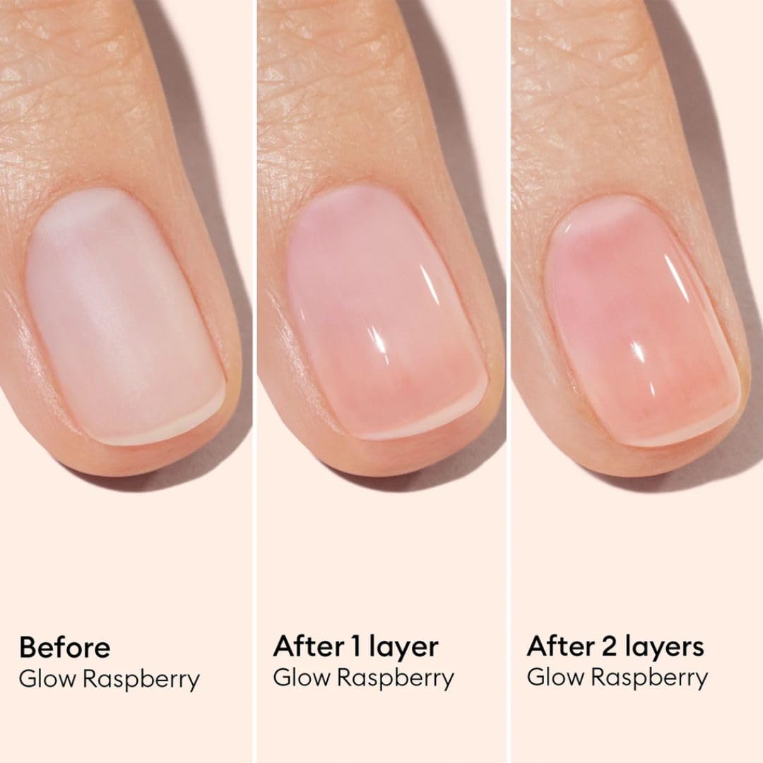 Manucurist Active Glow Raspberry gift-pack scene suggests a perfect gift for nails lovers.
