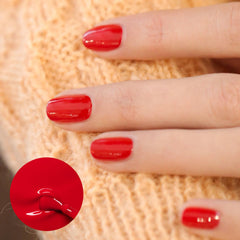 Manucurist Green Poppy Red brush close-up highlighting smooth application