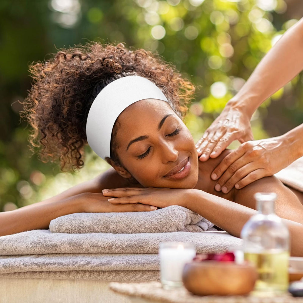 MaopaoBeauty headbands keep hair away during makeup application and skincare.