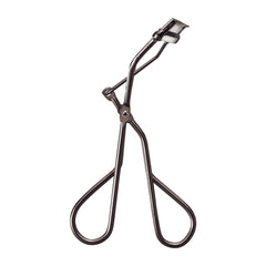 MAQuillAGE Edge Free Eyelash Curler closeup shows precise curl.