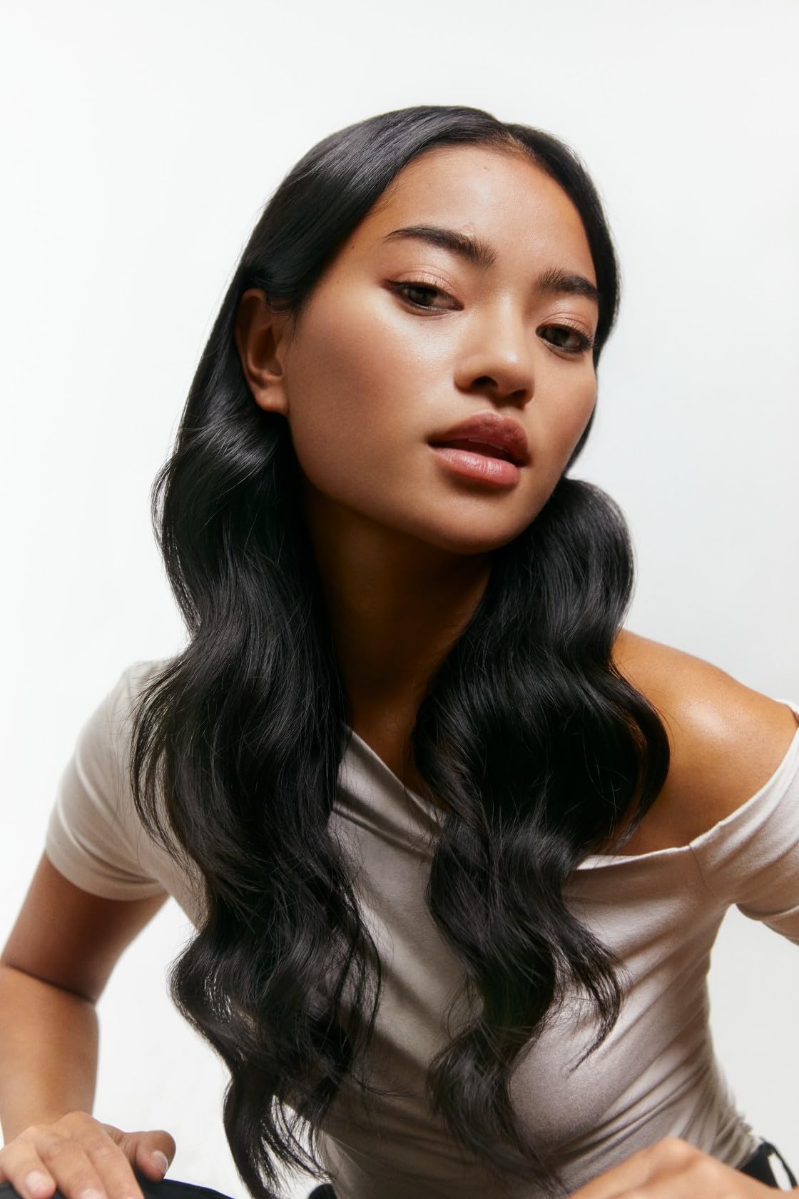 Maria Nila Shaping Heat Spray highlighting squalane and glycerin ingredients