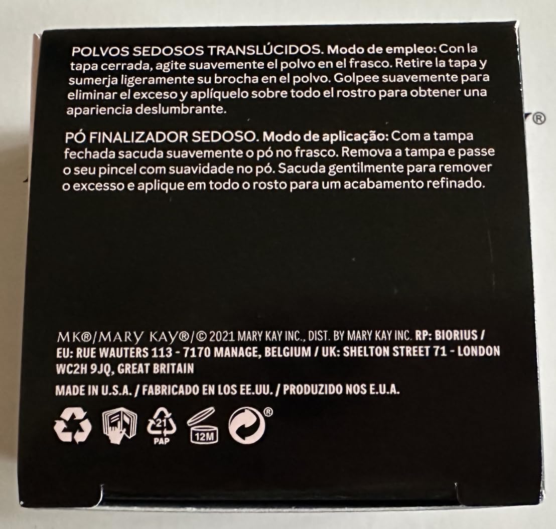 Mary Kay Silky Setting Powder packaging close-up highlighting silky texture.