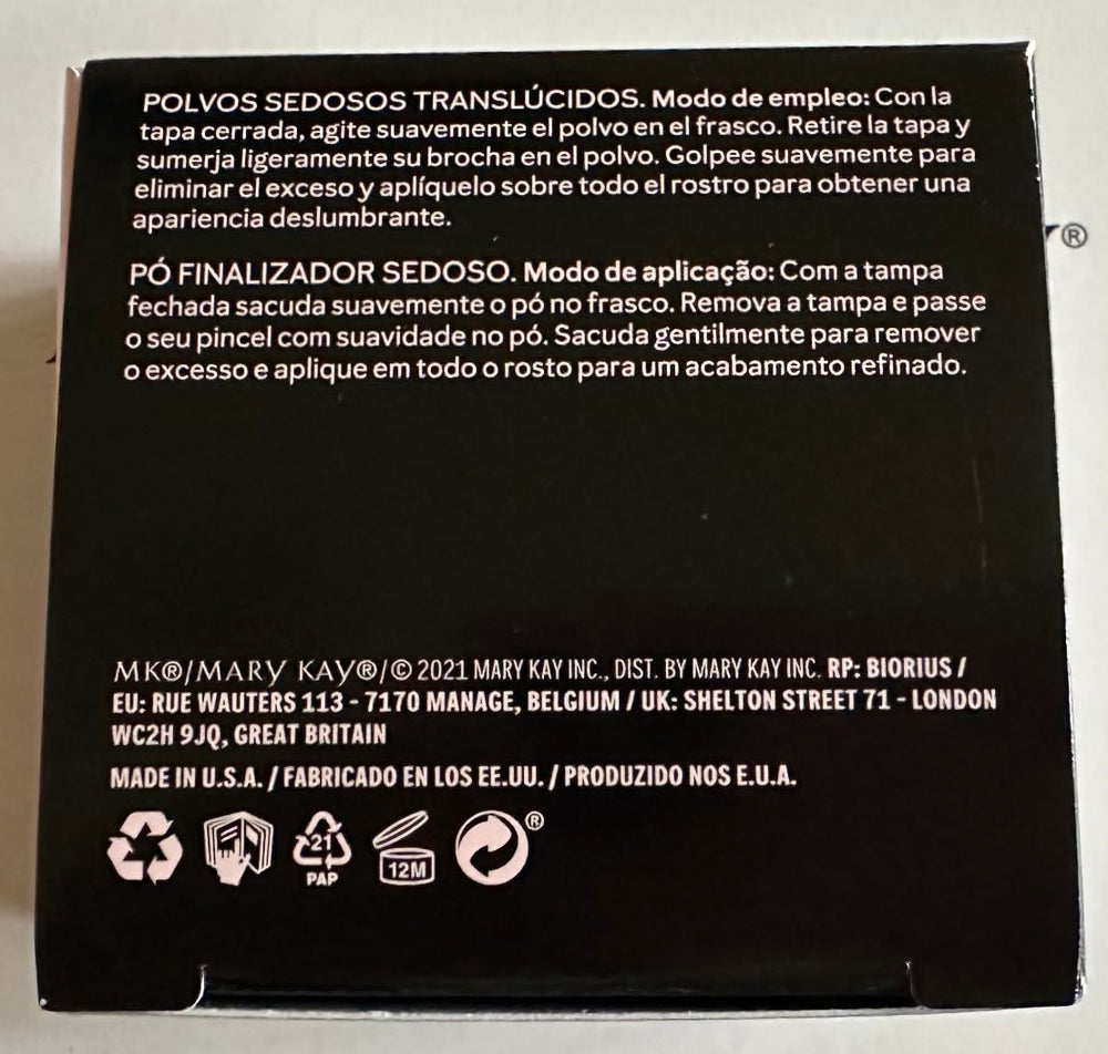 Mary Kay Silky Setting Powder creates a shine-minimized look