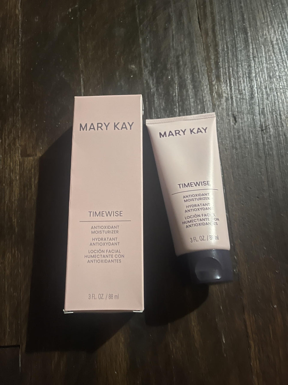 Mary Kay TimeWise Antioxidant Moisturizer jar close-up highlighting daily hydration and antioxidant protection.