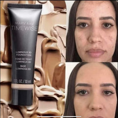 Application blend of TimeWise Luminous 3D Foundation to achieve natural finish