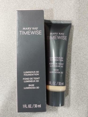 Swirl-on texture of Mary Kay TimeWise Luminous 3D Foundation Ivory N160 highlights seamless blend