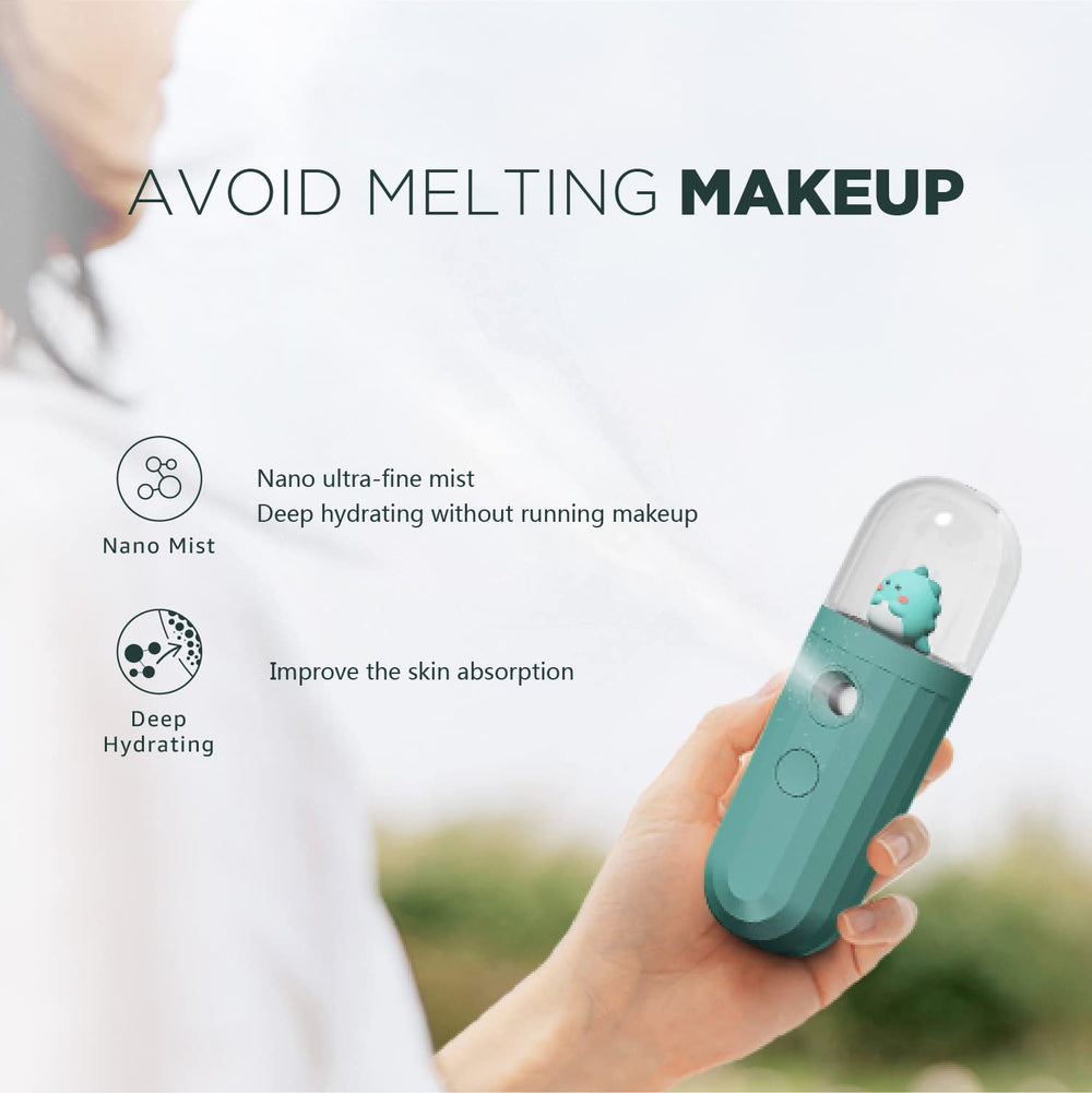 Mate2GO Nano Mister handheld-use with one-hand operation for quick refresh.