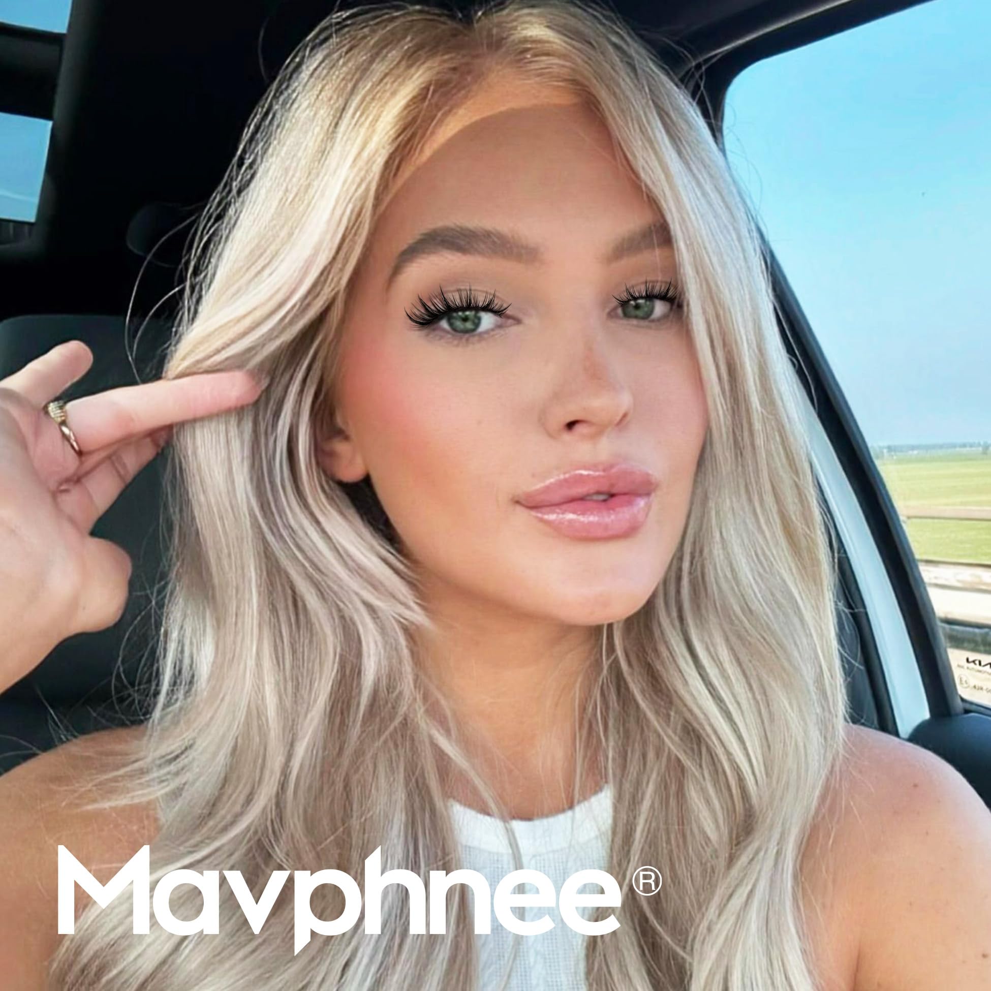 Mavphnee professional tweezers enable precise placement during application.