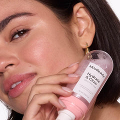 mcobeauty hydrate glow mist closeup texture highlights ultra-fine shimmer.
