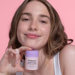 MCoBeauty Soufflé Dream texture close-up reveals whipped-cream feel for quick absorption