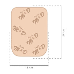 M&D belly-molding contour helps shape the abdomen while staying comfortable.