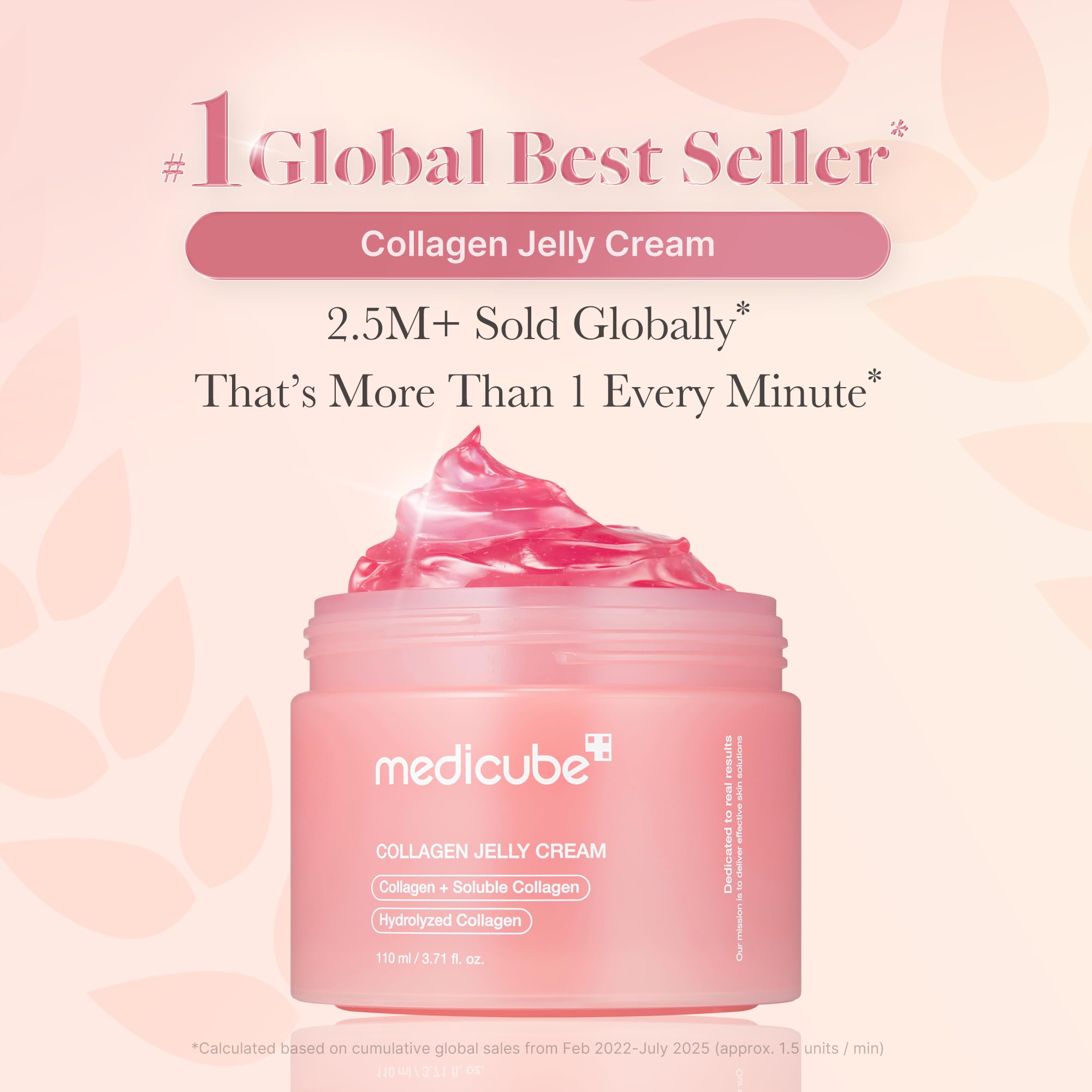 Medicube Collagen Jelly Cream jar close-up highlights transparent jelly texture for smooth application.