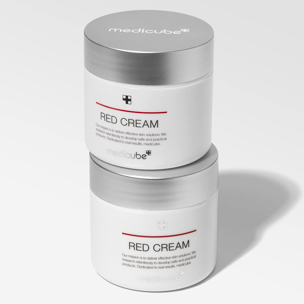 Medicube Red Cream 2.0 application scene suggests AM/PM use for calm skin.