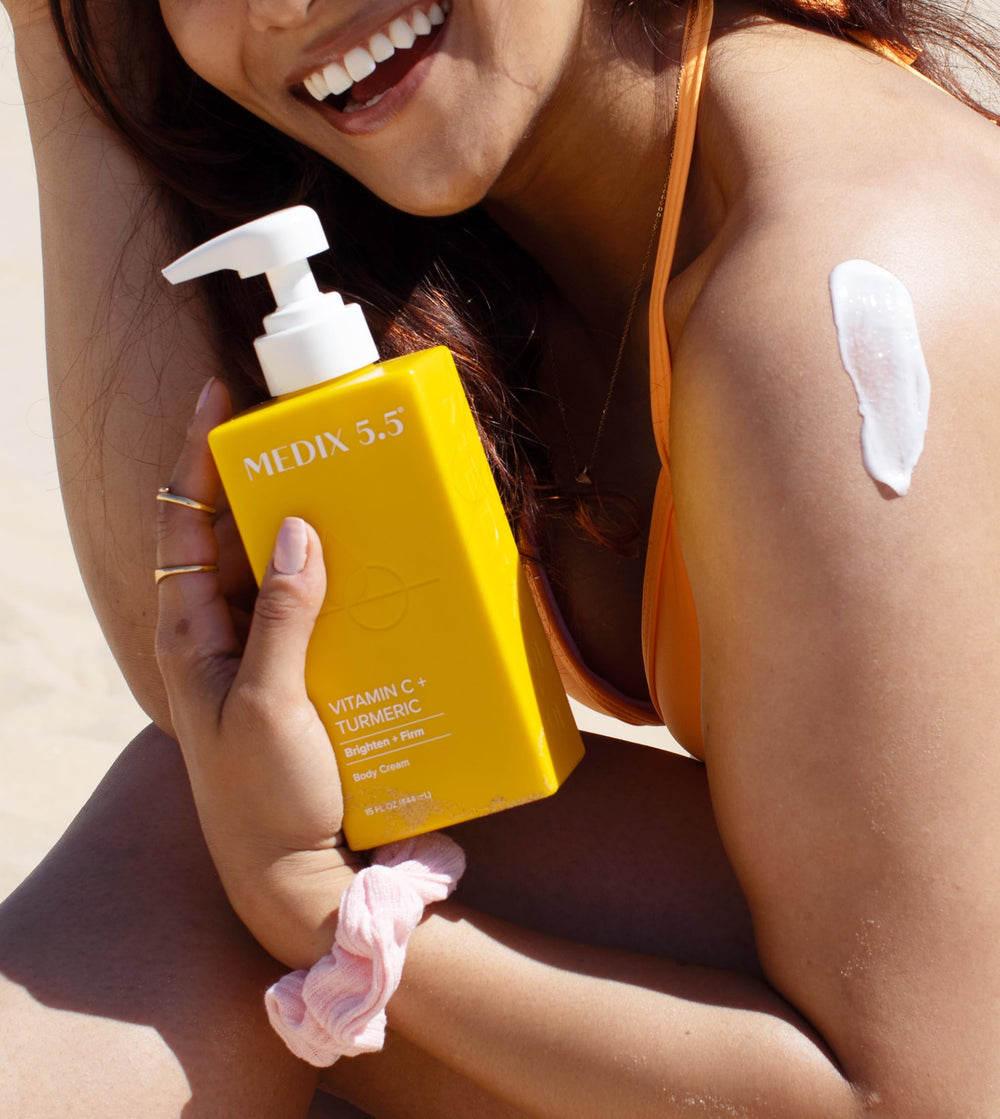 Medix 5.5 Vitamin C Cream texture close-up, velvety and non-greasy.