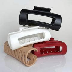 MELLO inward-teeth detail shows gentle pressure distribution for comfort