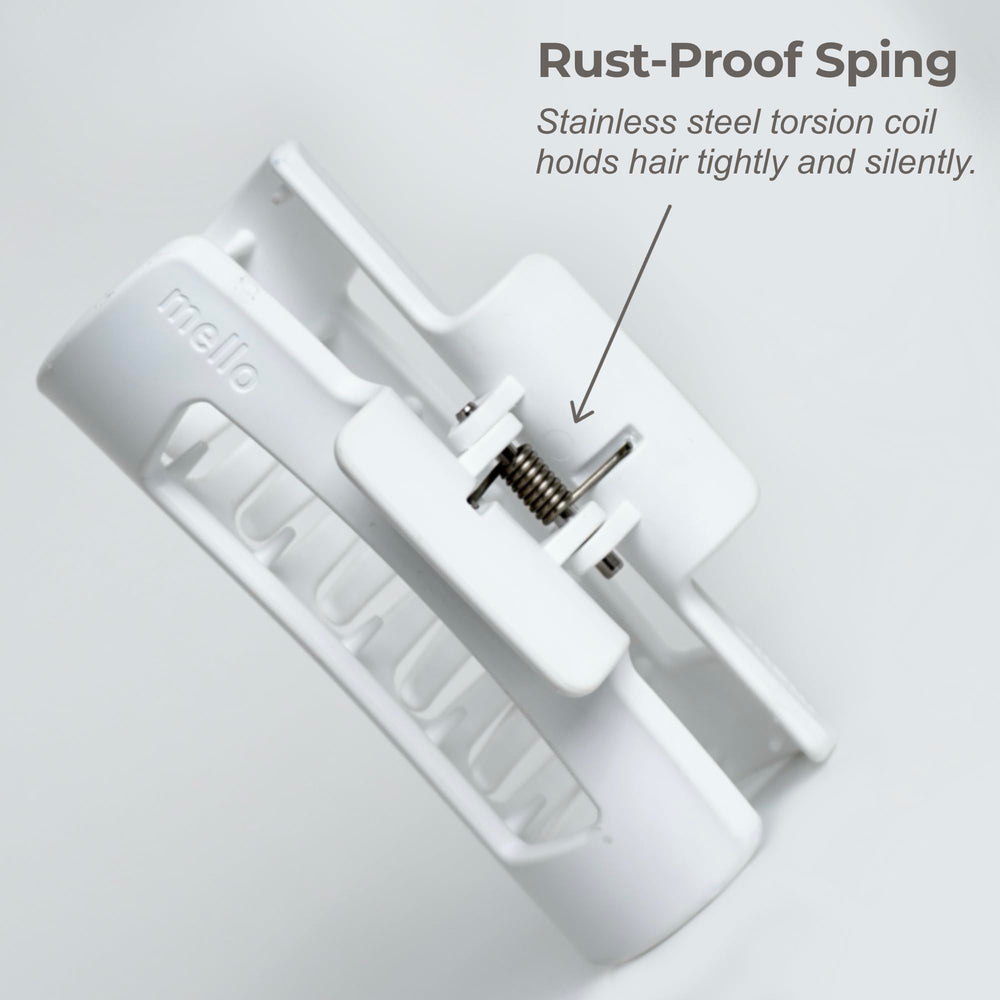 MELLO squishy clip close-up demonstrates flexible material for comfortable wear.