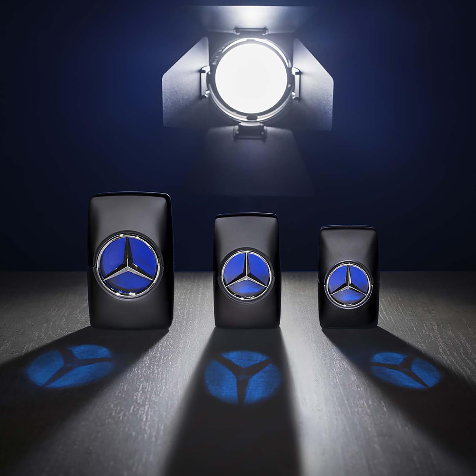 Mercedes-Benz Man is suitable for everyday wear with an easy-to-appreciate fragrance profile.