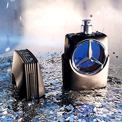 Mercedes-Benz Man base notes oakmoss give a robust, lasting finish.