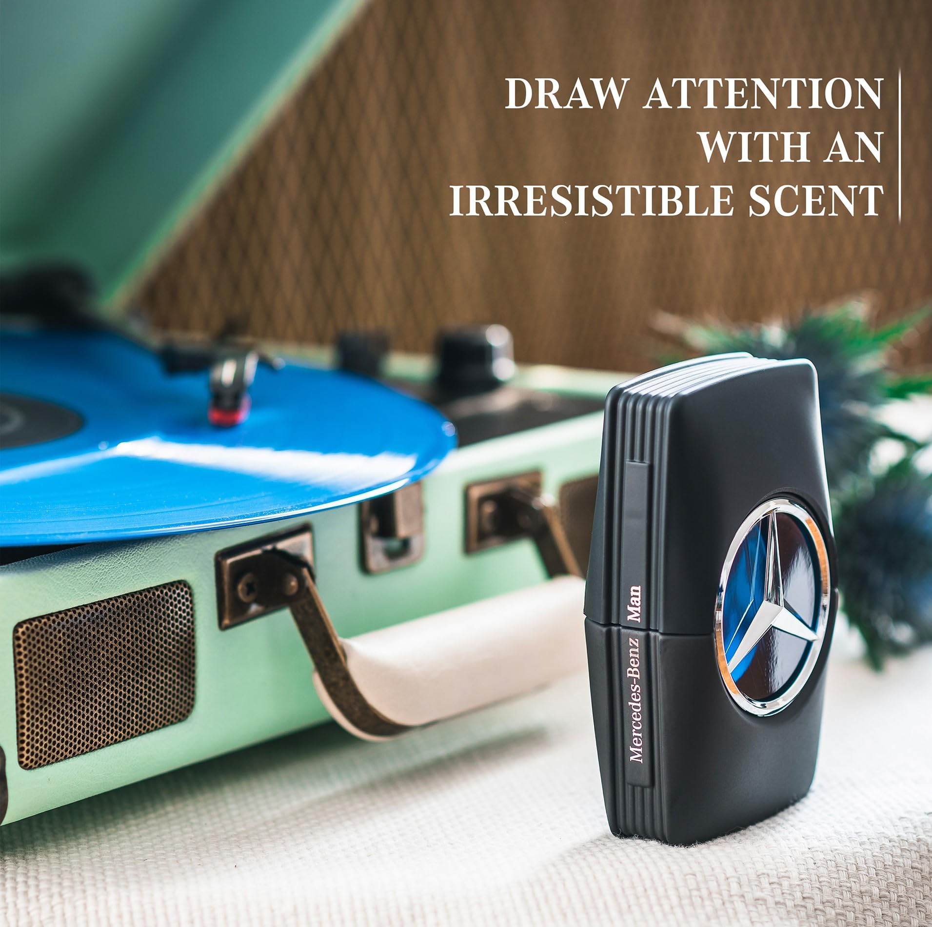 Mercedes-Benz Man oakmoss and palisander base notes showcased on packaging art