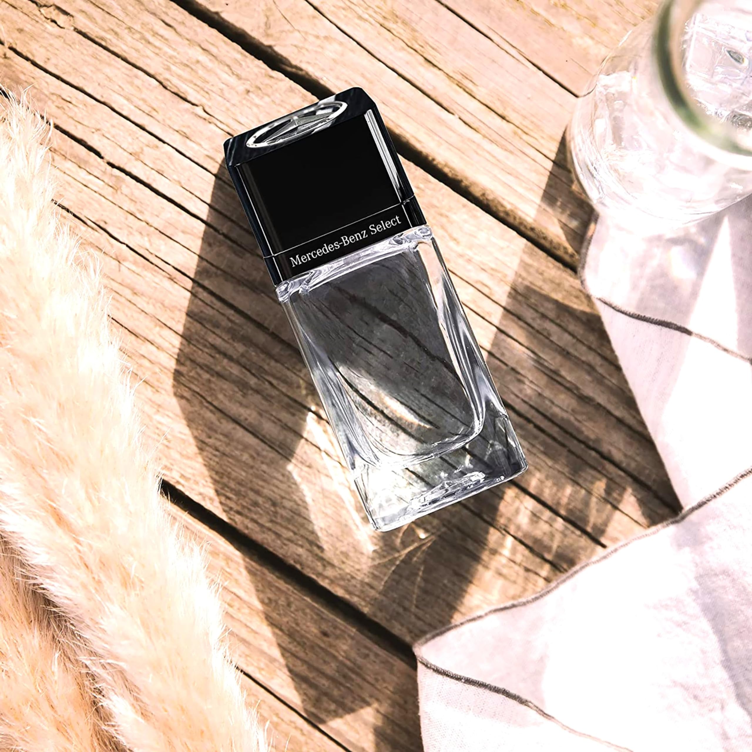 Mercedes-Benz Select bergamot note close-up hints citrus freshness.