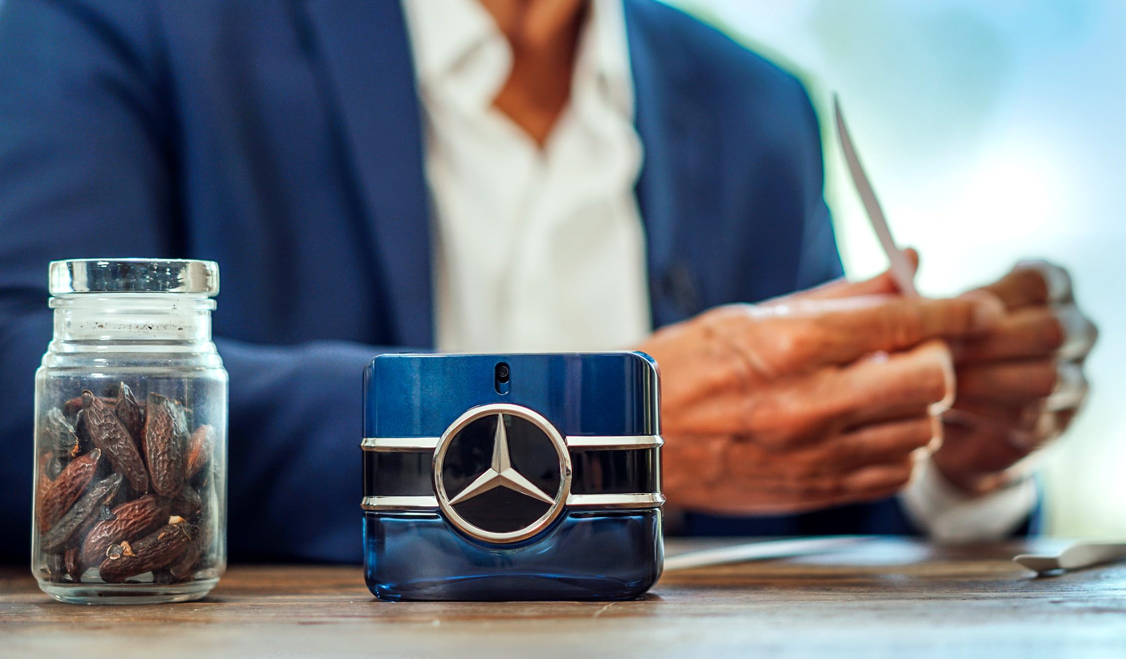 Mercedes-Benz Sign long lasting scent image conveys durable daily presence.