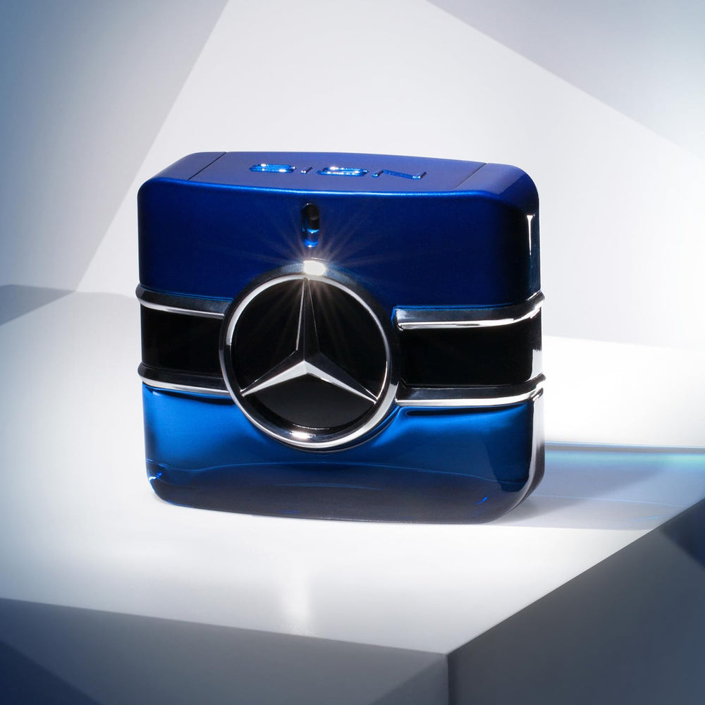 Mercedes-Benz Sign stylish packaging image hints at premium gift-worthy presentation.