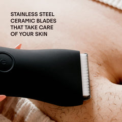 Meridian Onyx ceramic blades in pack highlighting anti-nick guard for precise trims.