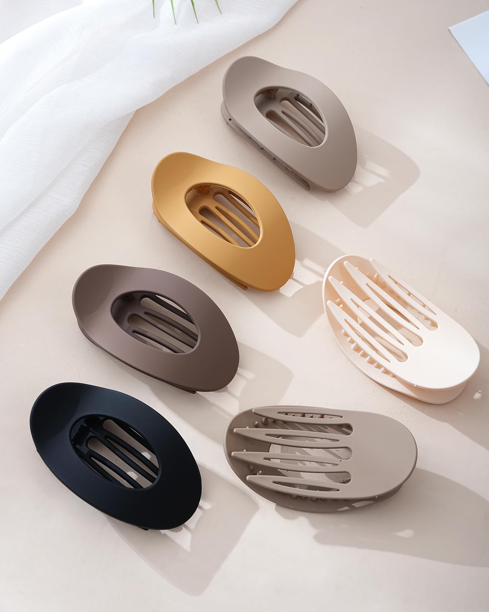 Mesovor clip securing bun during relaxation and chores.