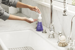 Method foaming-pump-action shows quick lather for efficient hand washing