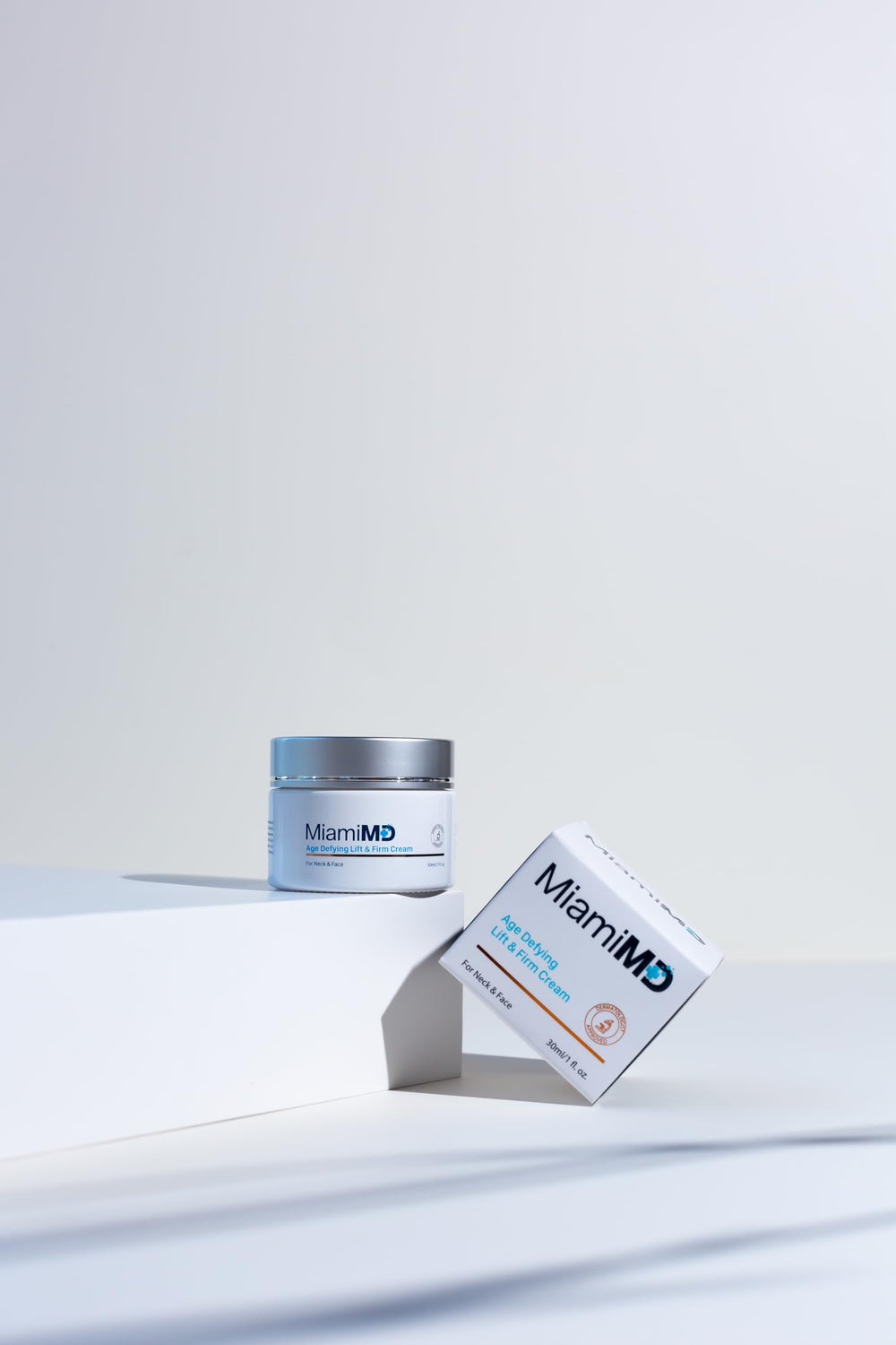 MiamiMD lifting action targeting jawline during application