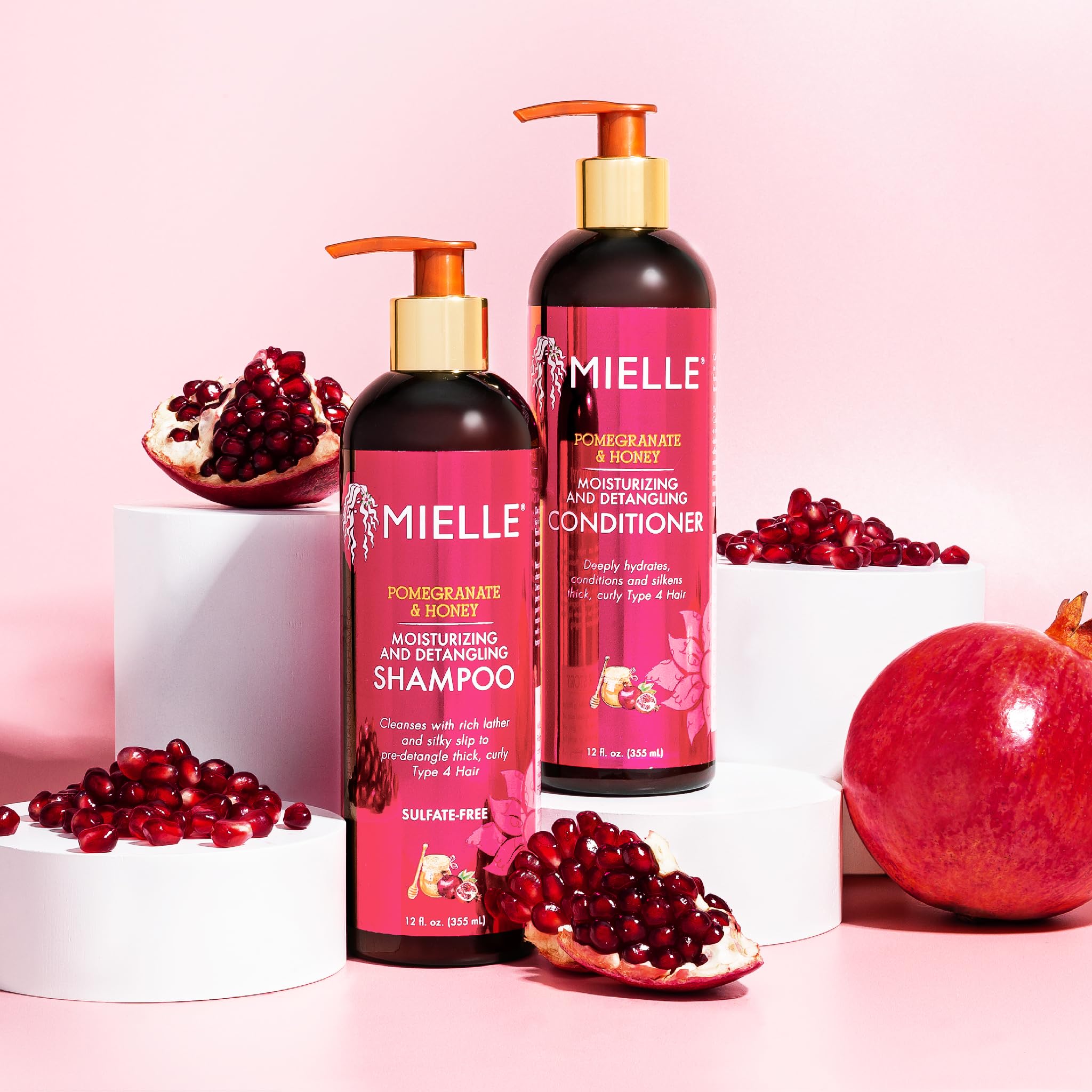 Mielle Organics Pomegranate & Honey Detangling Conditioner tub-friendly scoop supports convenient usage.