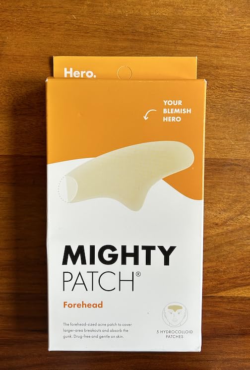 Mighty Patch Forehead XL reduces shine by absorbing oil on the area