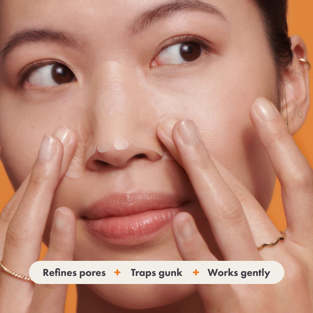 Mighty Patch Nose patch close-up demonstrates hydrocolloid technology in action.