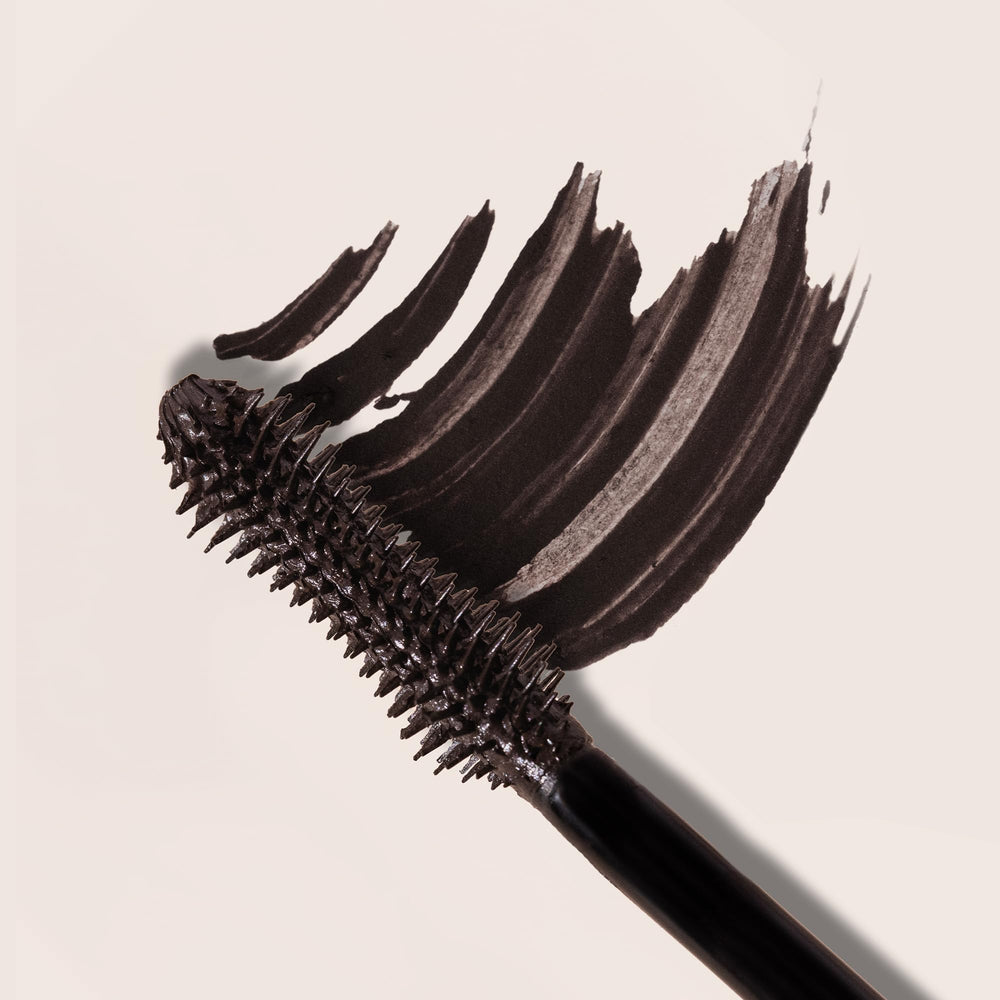 Milani anti-gravity wand applies from root to tip for full coverage.