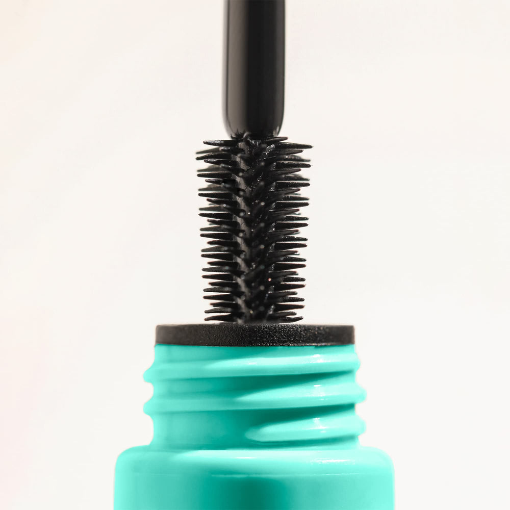 Milani Tubing Mascara shea butter ingredient close-up emphasizing lash nourishment.